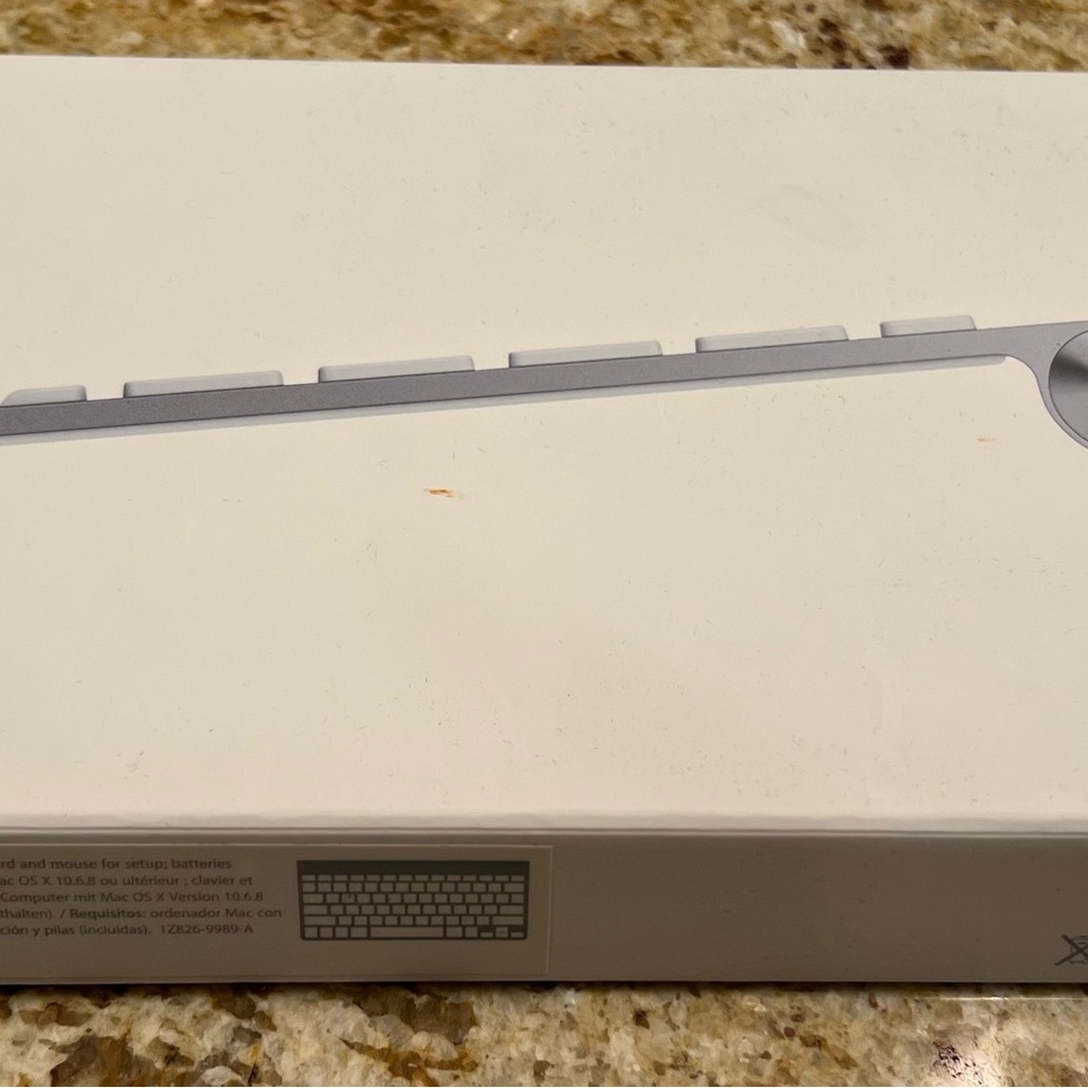 Apple Wireless Keyboard - Picture 2 of 6